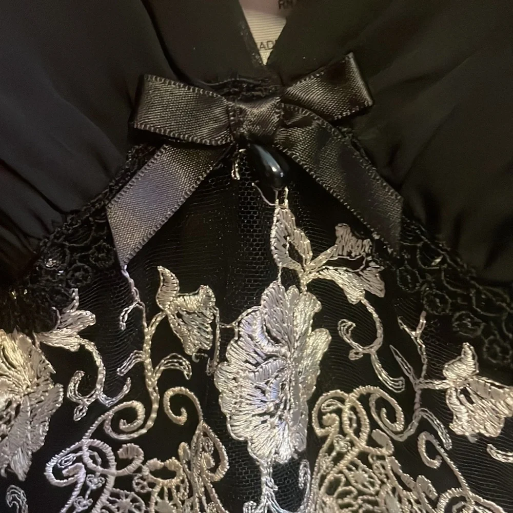 NWOT In Bloom Night in black with lace. Adjustable straps. Size Large. - Picture 6 of 6
